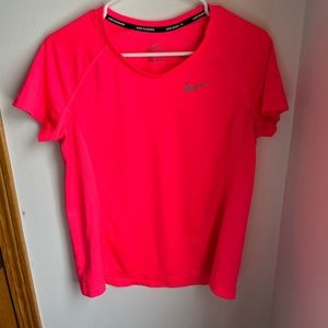 Nike running hot pink womens size L workout top